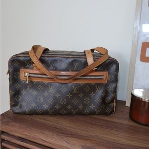 Louis Vuitton Monogram Cite GM Pre-Loved Shoulder Bag